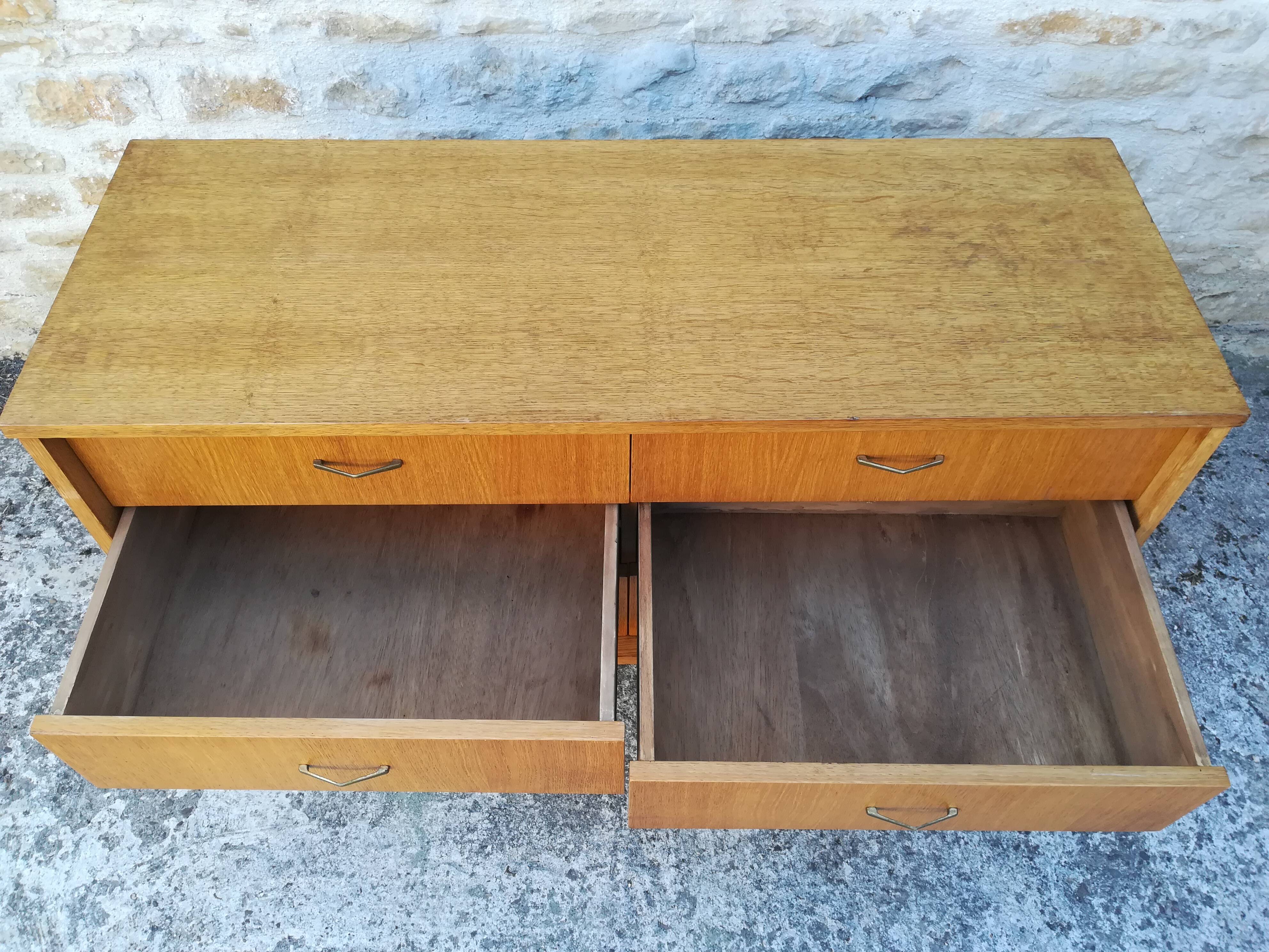 Six-drawer chest of drawers