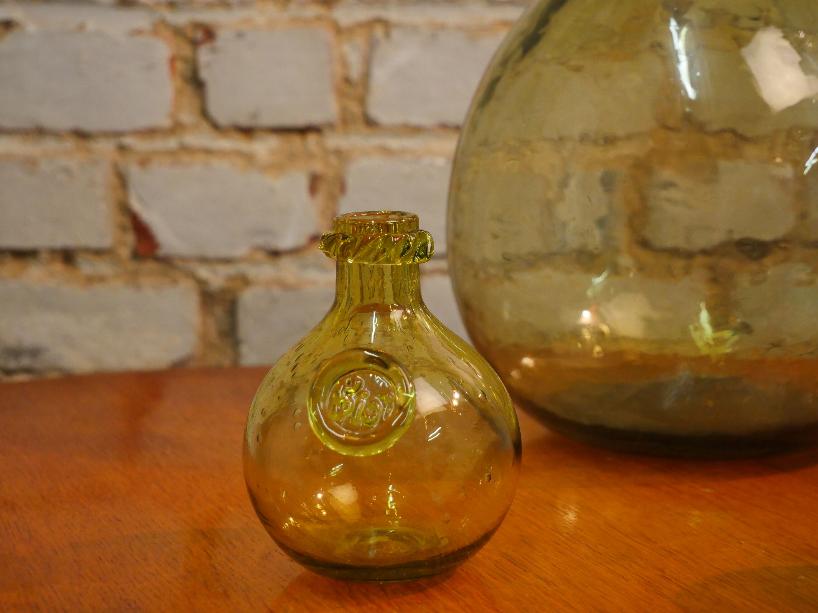 Biot ball vase