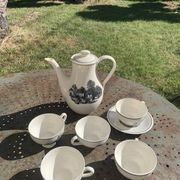 Coffee service, in earthenware with country motif, Boch La Louvière Belgium