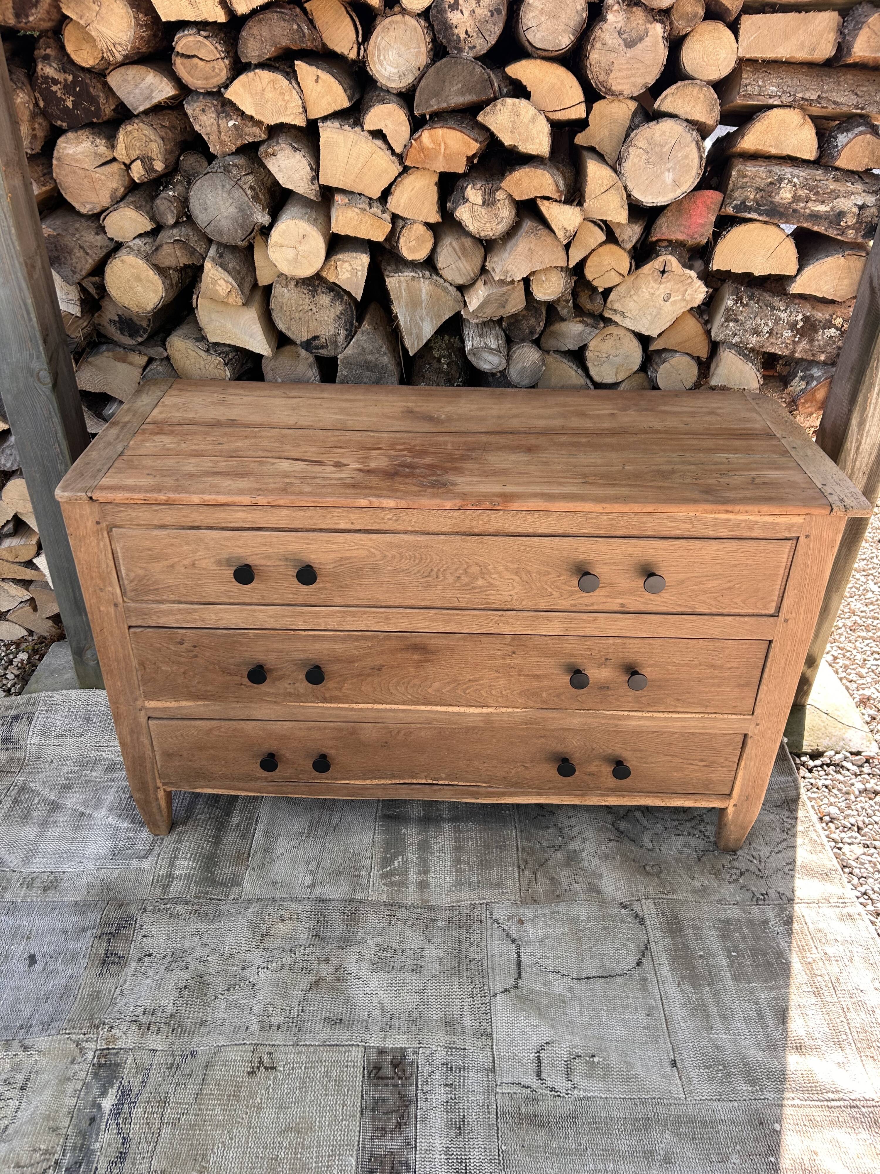 Commode ancienne massif rénovée