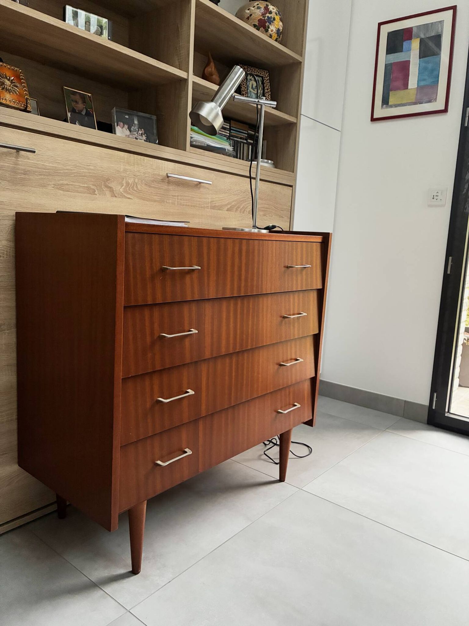 Vintage teak chest of drawers with 4 drawers from the 1960s.