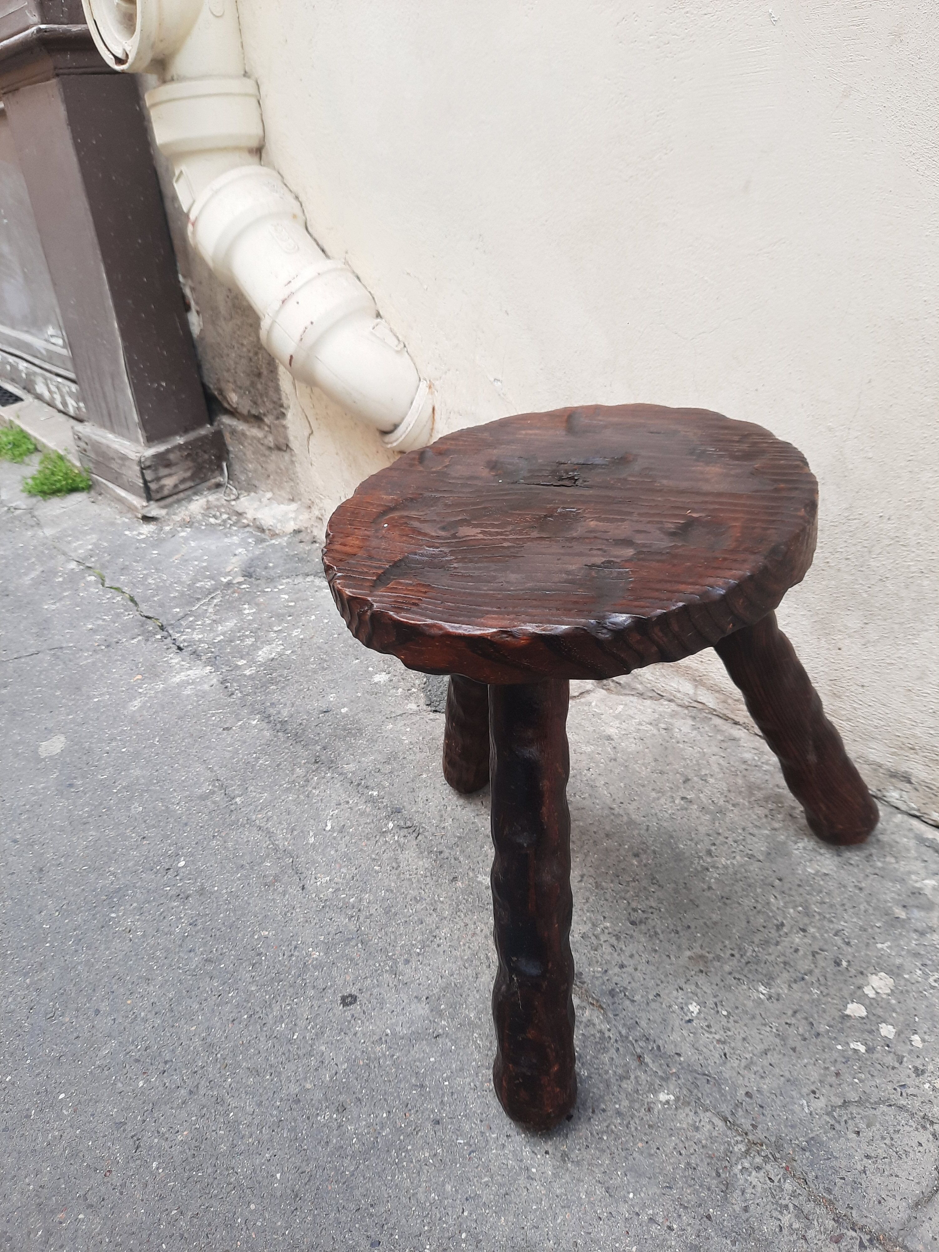 Tripod stool