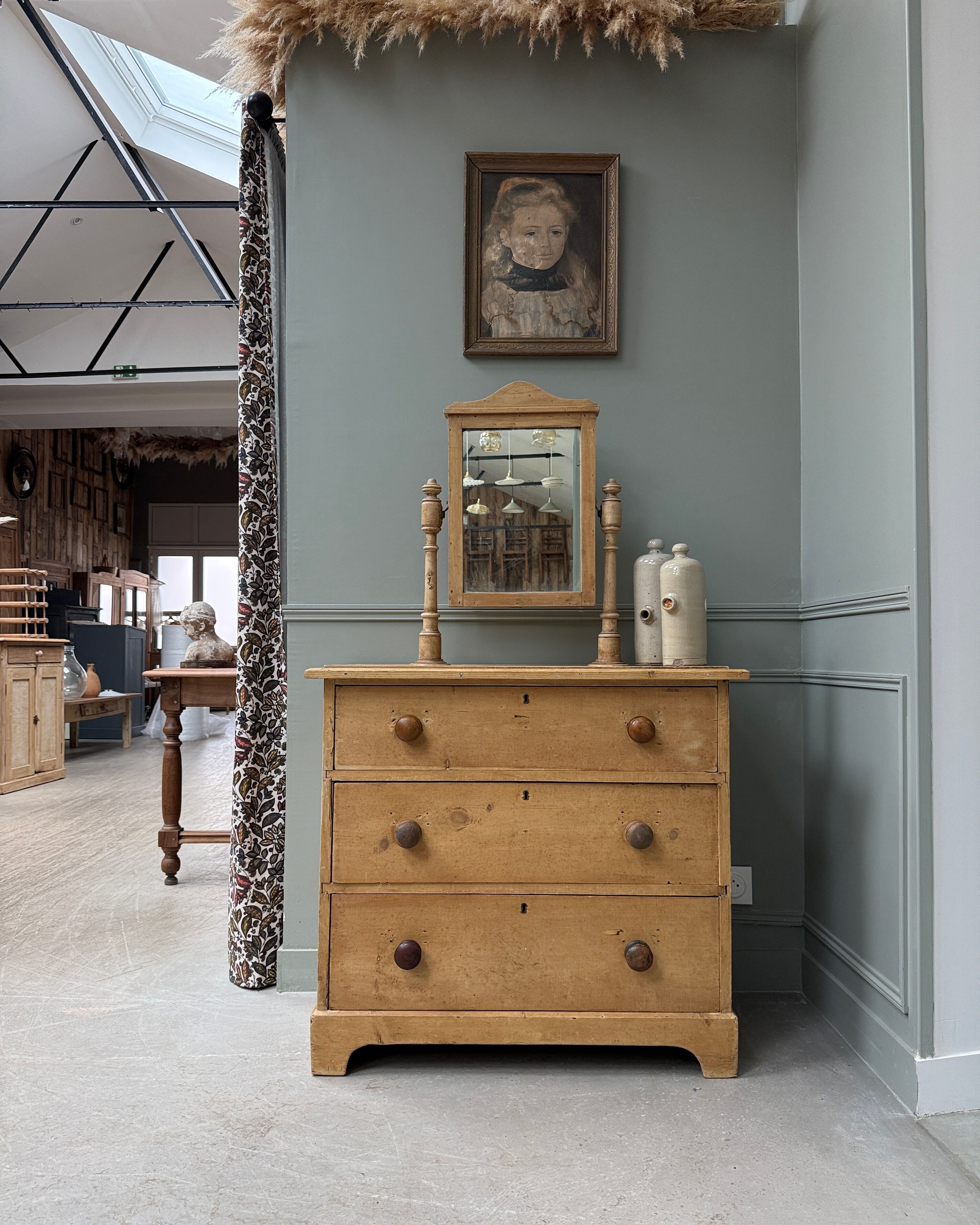 English dressing table