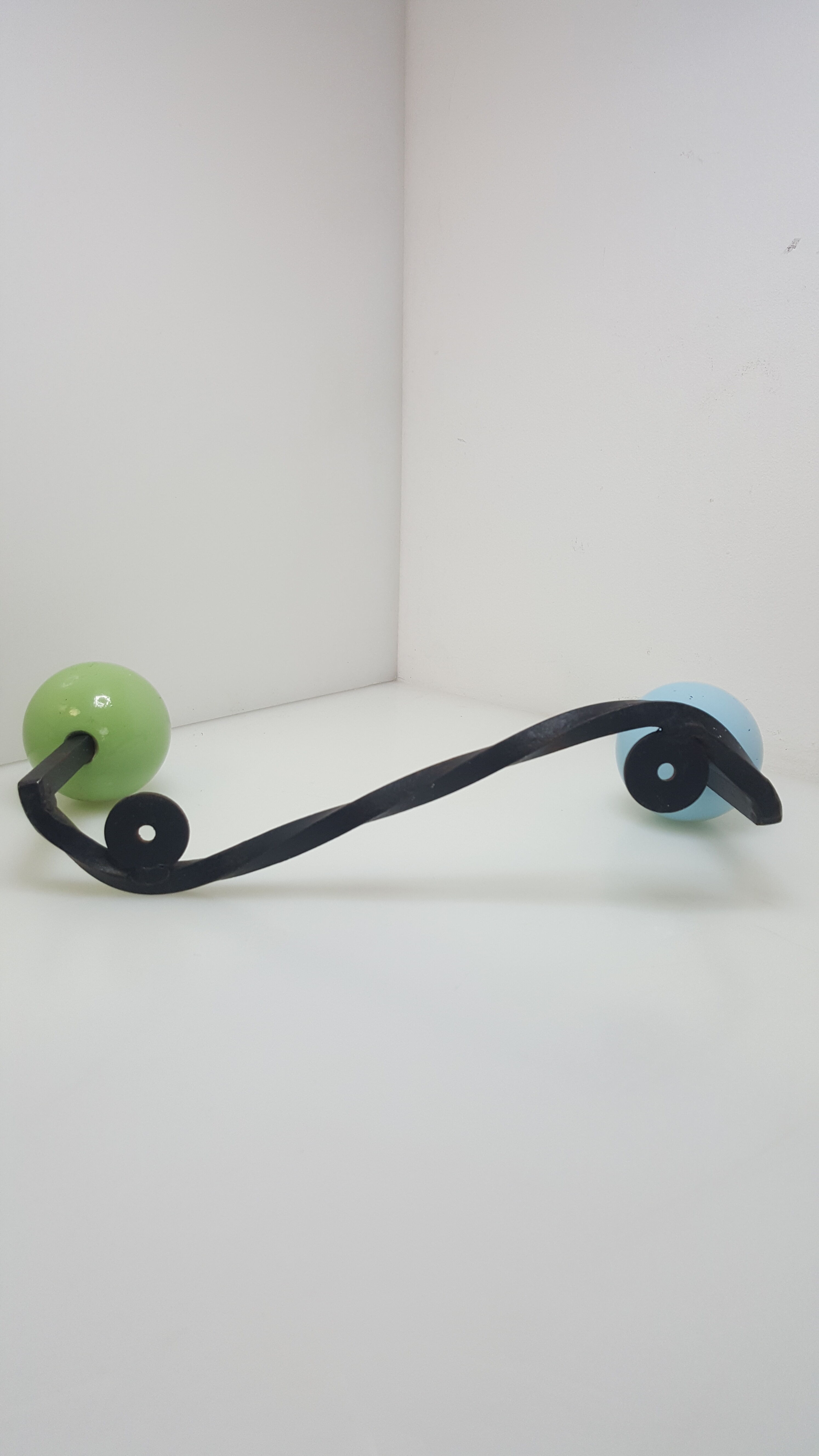 Vintage coat holder 2 balls