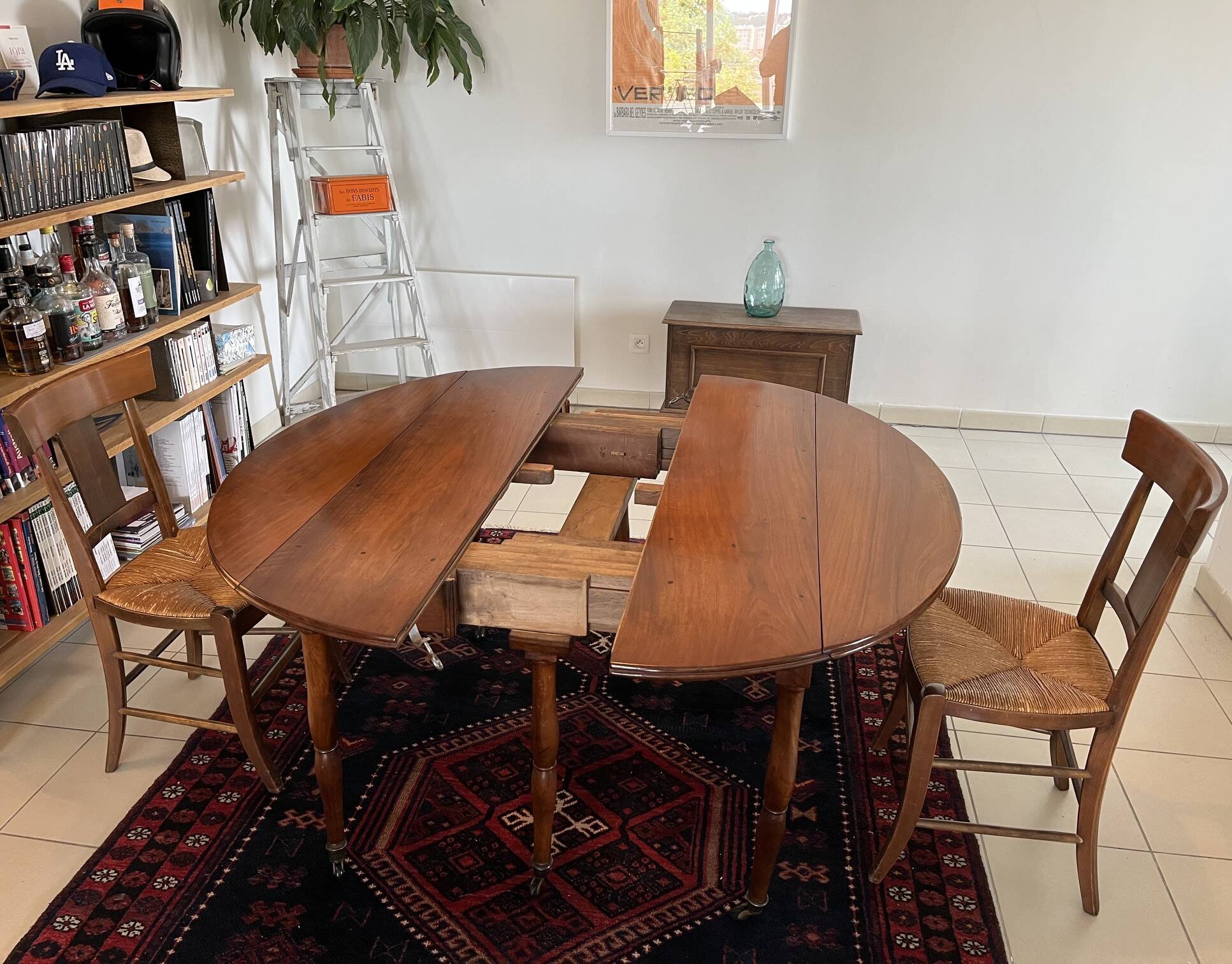 Table 6 pieds ouvrante en noyer 19ème