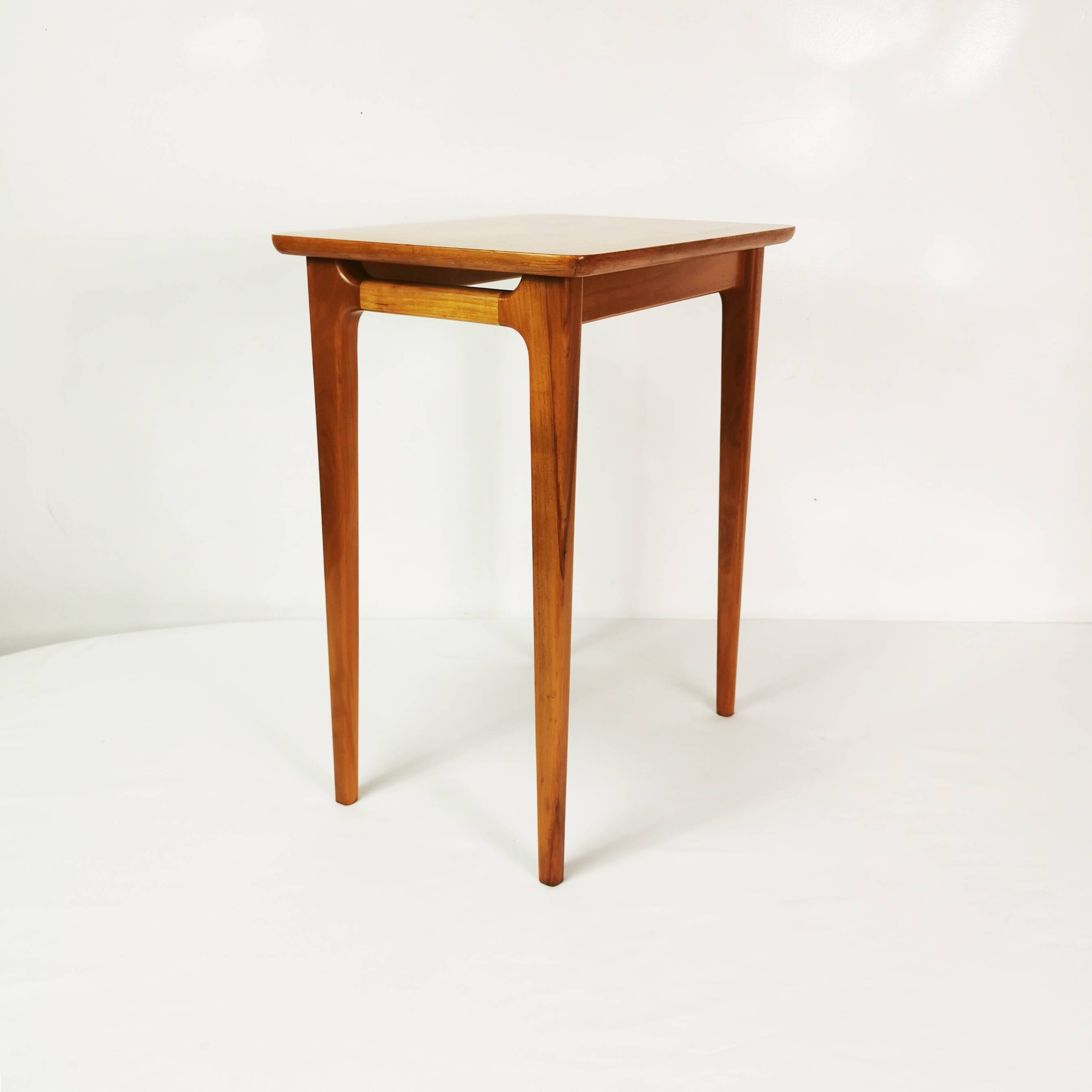 Minimalist side table, Lotos, Germany, 1960s.