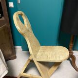 Chaise en bois sculpté