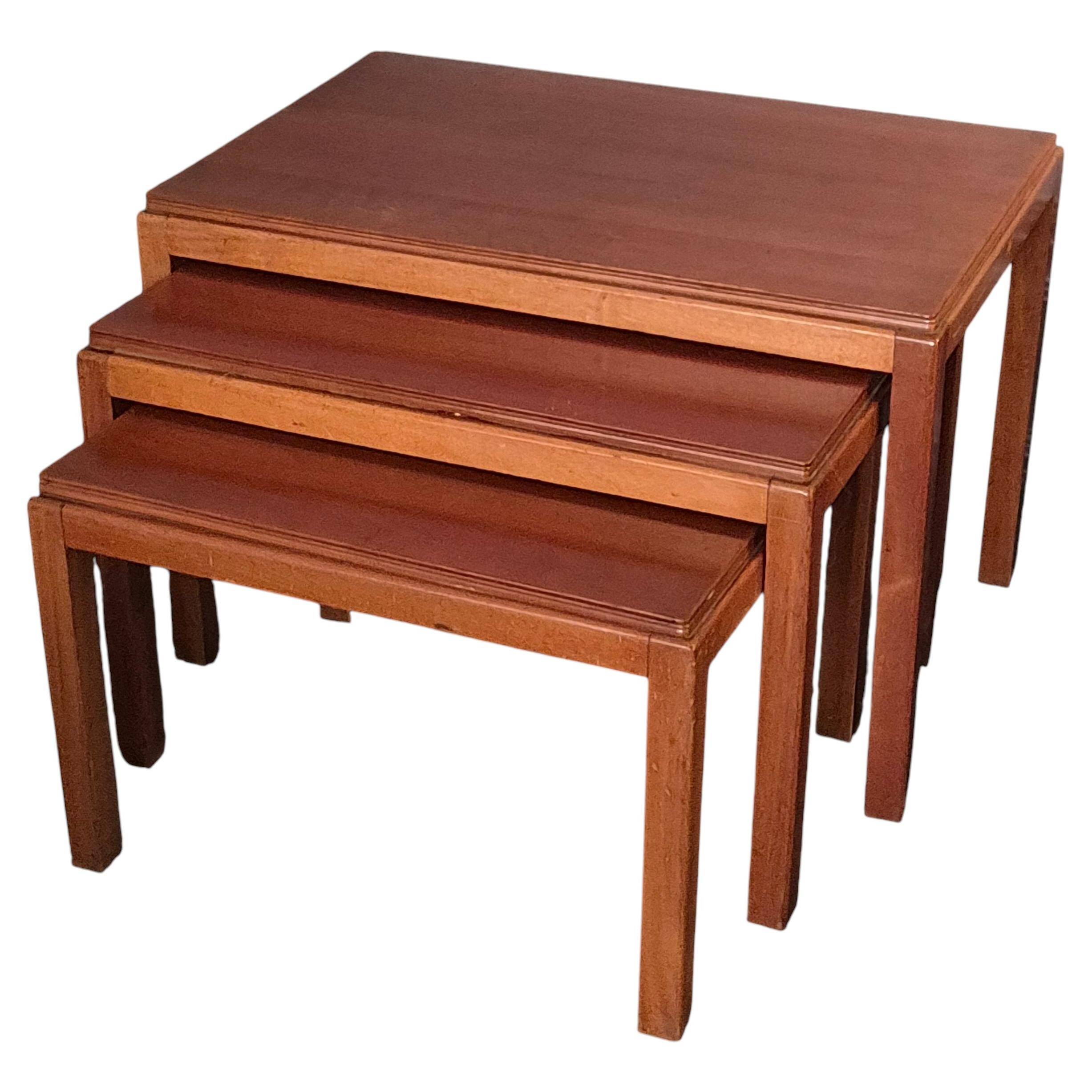 Classic nesting table (3) by Russell Gordon / Russel & Broadway, Midcentury Modern style