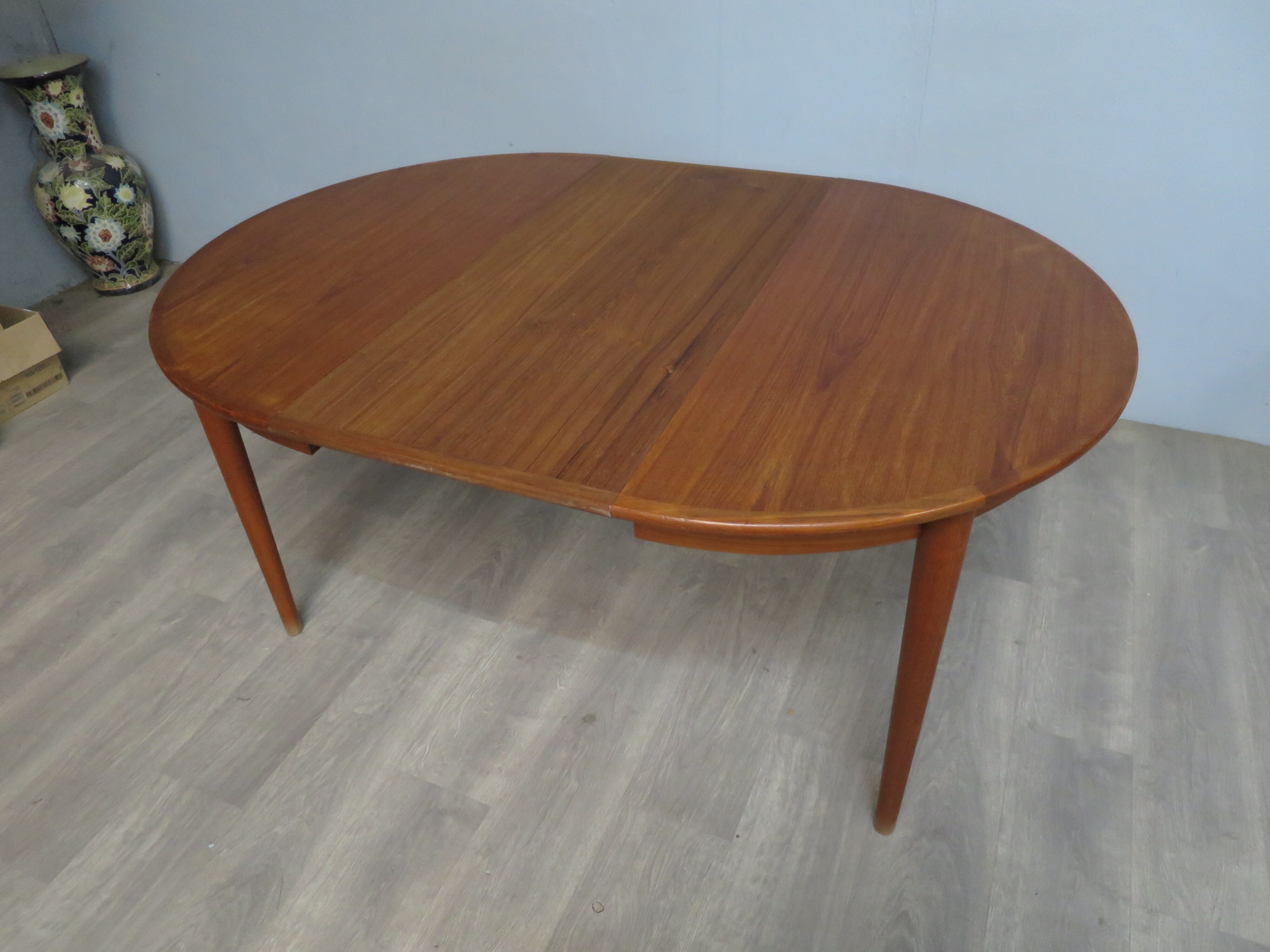 Scandinavian round table MSE Mobler in teak