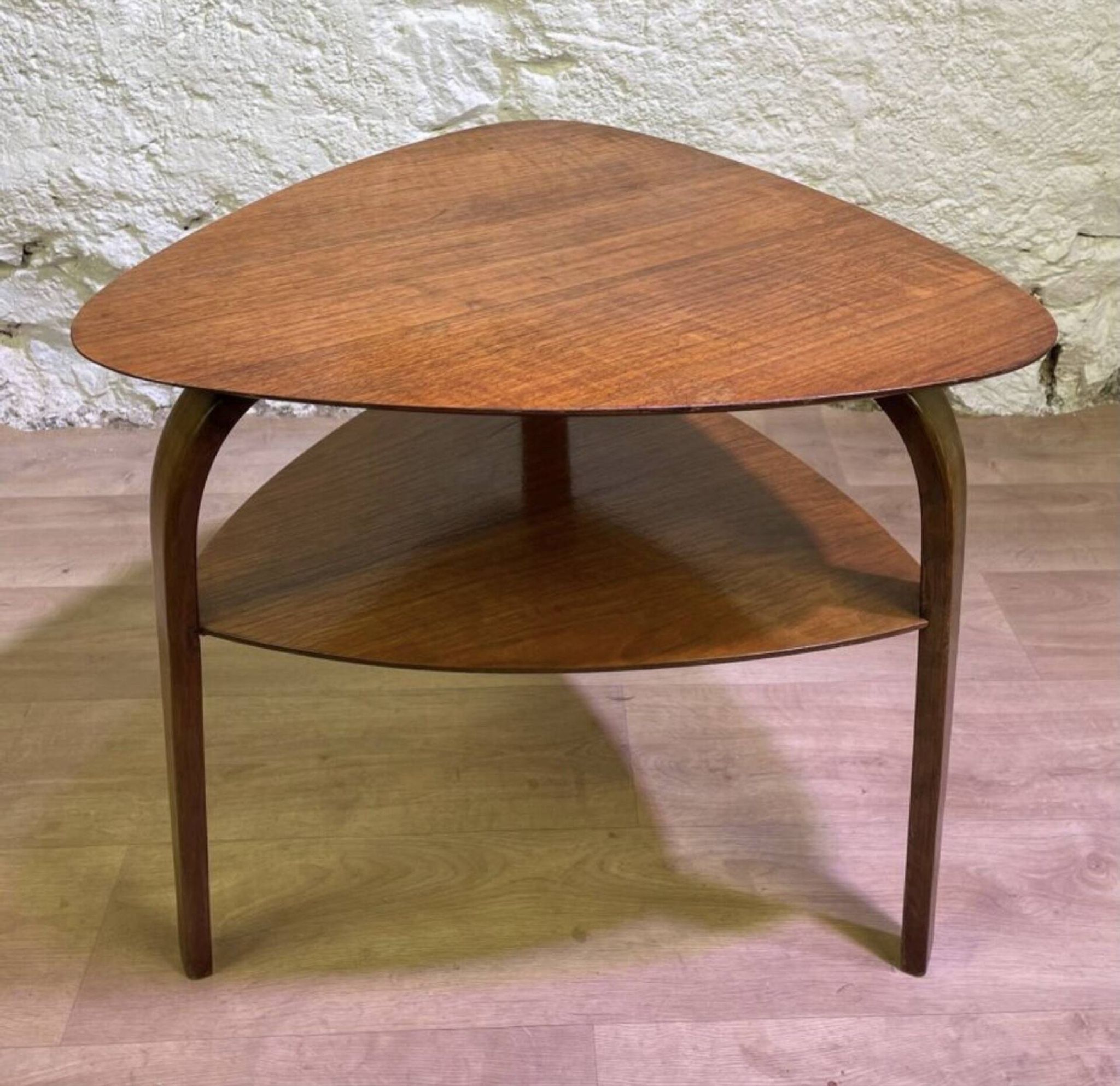 Guéridon tripode Bow Wood par Steiner