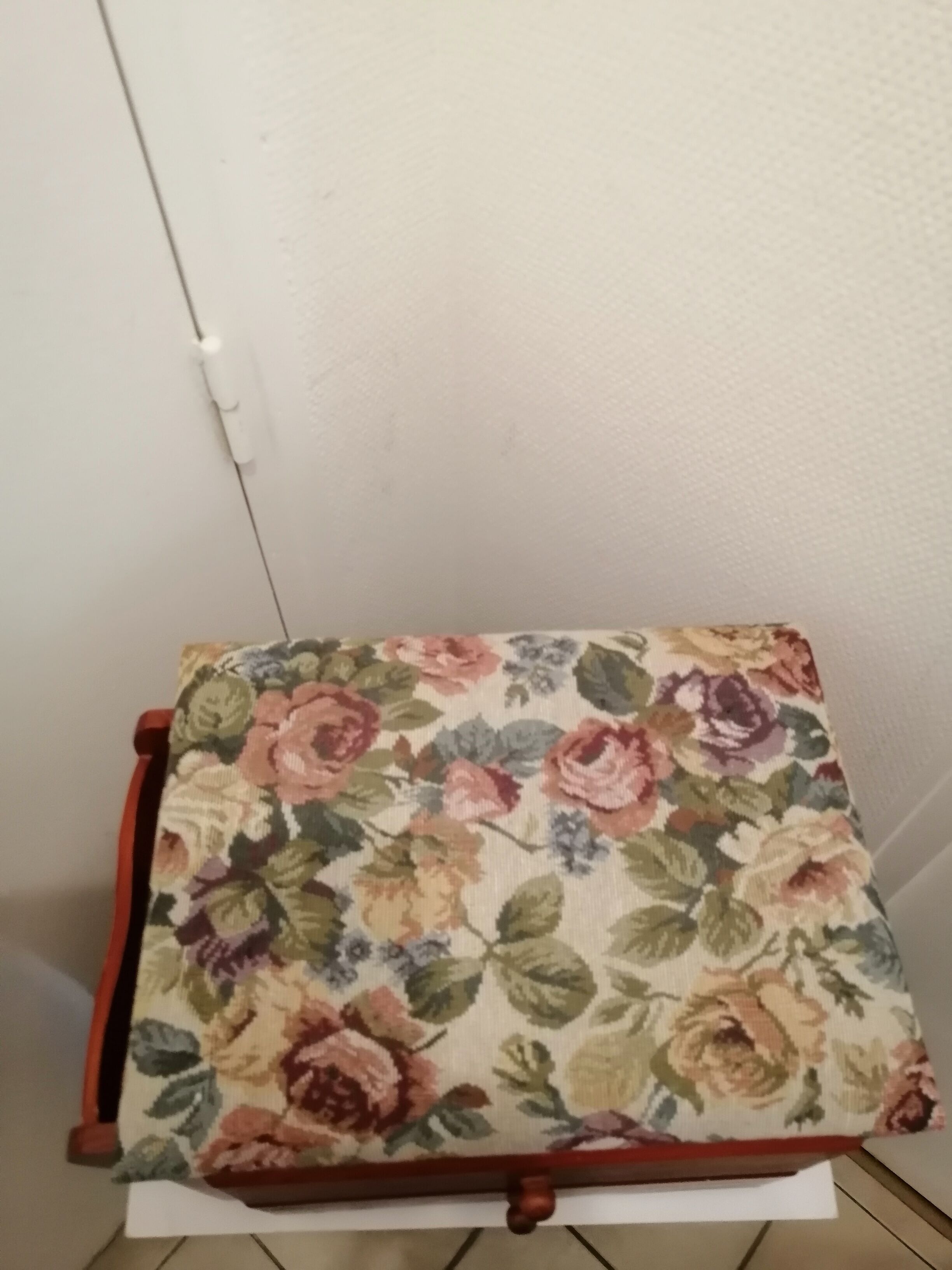 Wooden and fabric footrest with 2 drawers and book rack