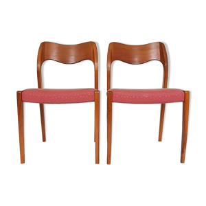2 chaises de salle à