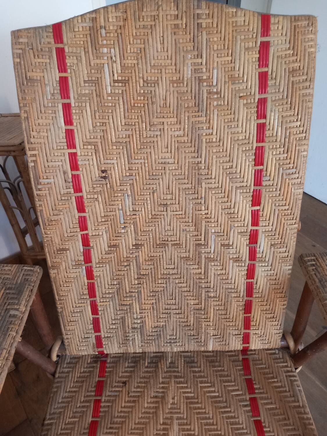 Rattan lounge chair