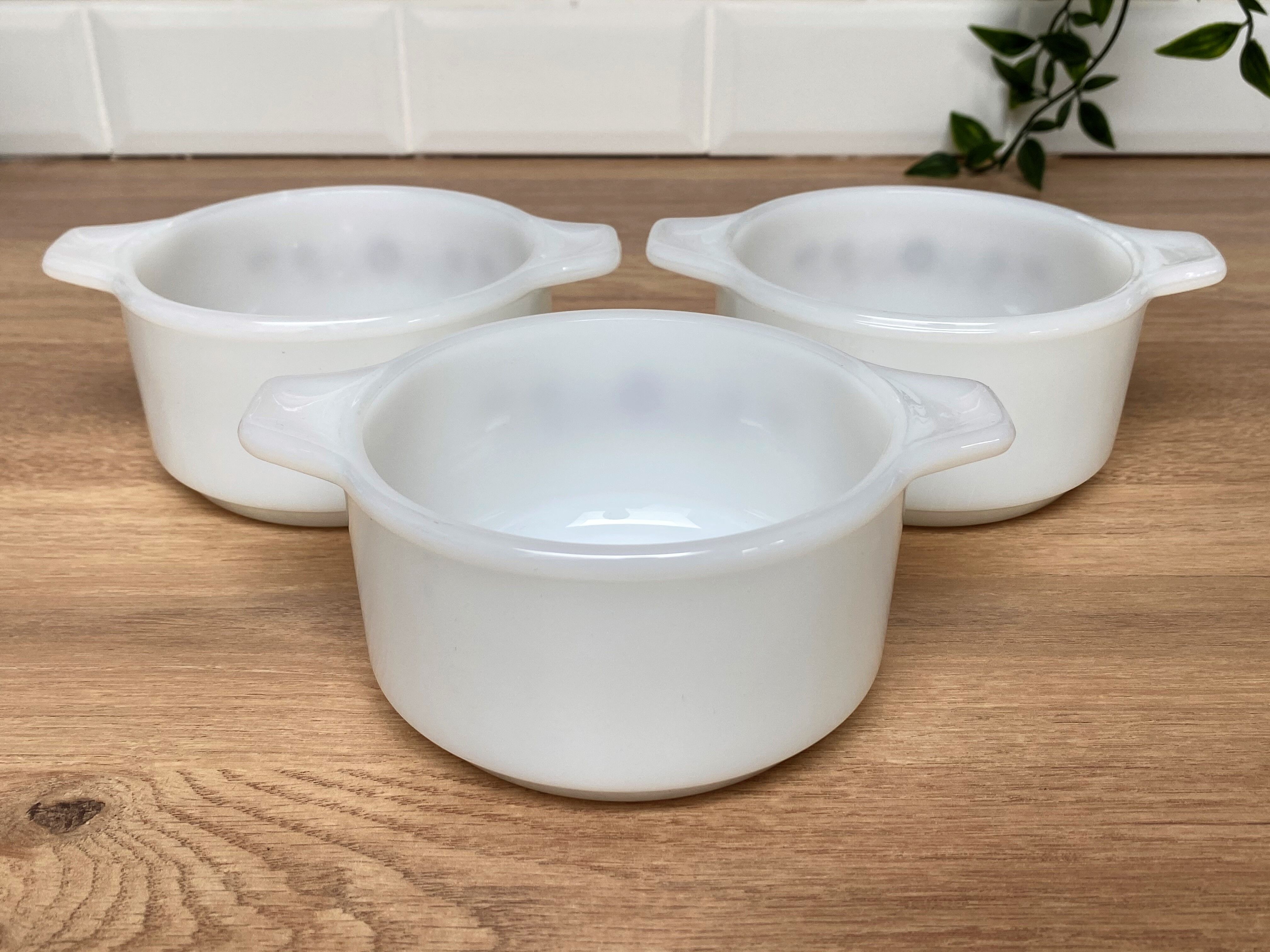 3 bowls, Pyr-o-rey ramekins