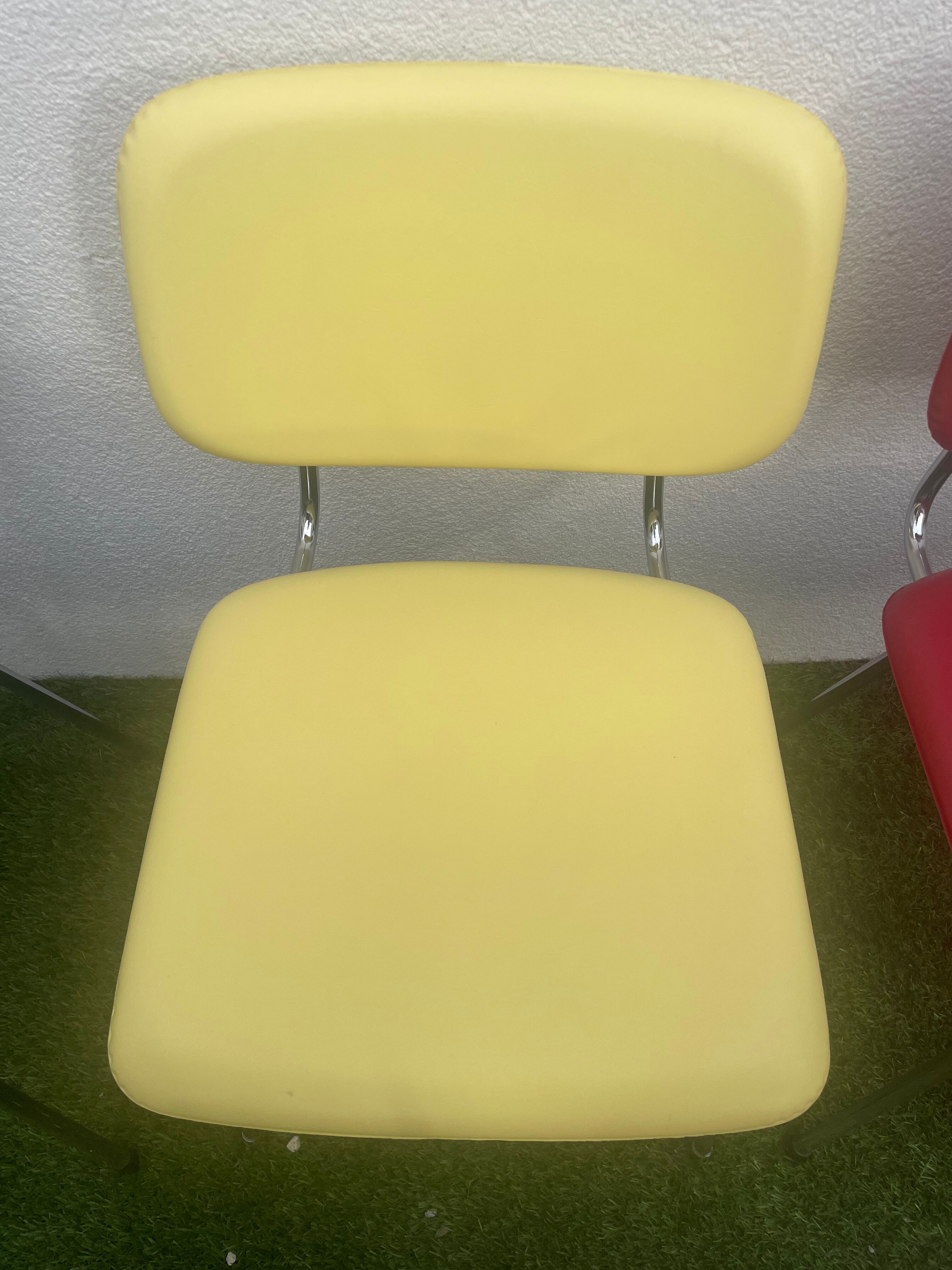 Series of 5 Carolina Prefacto Airborne design chairs