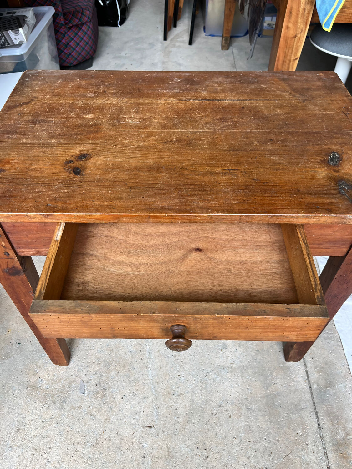 Occasional table / children's desk