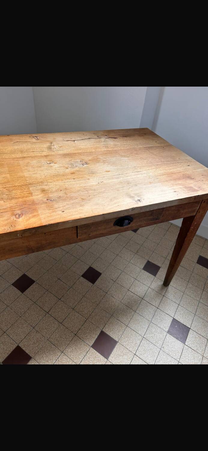 Farmhouse table