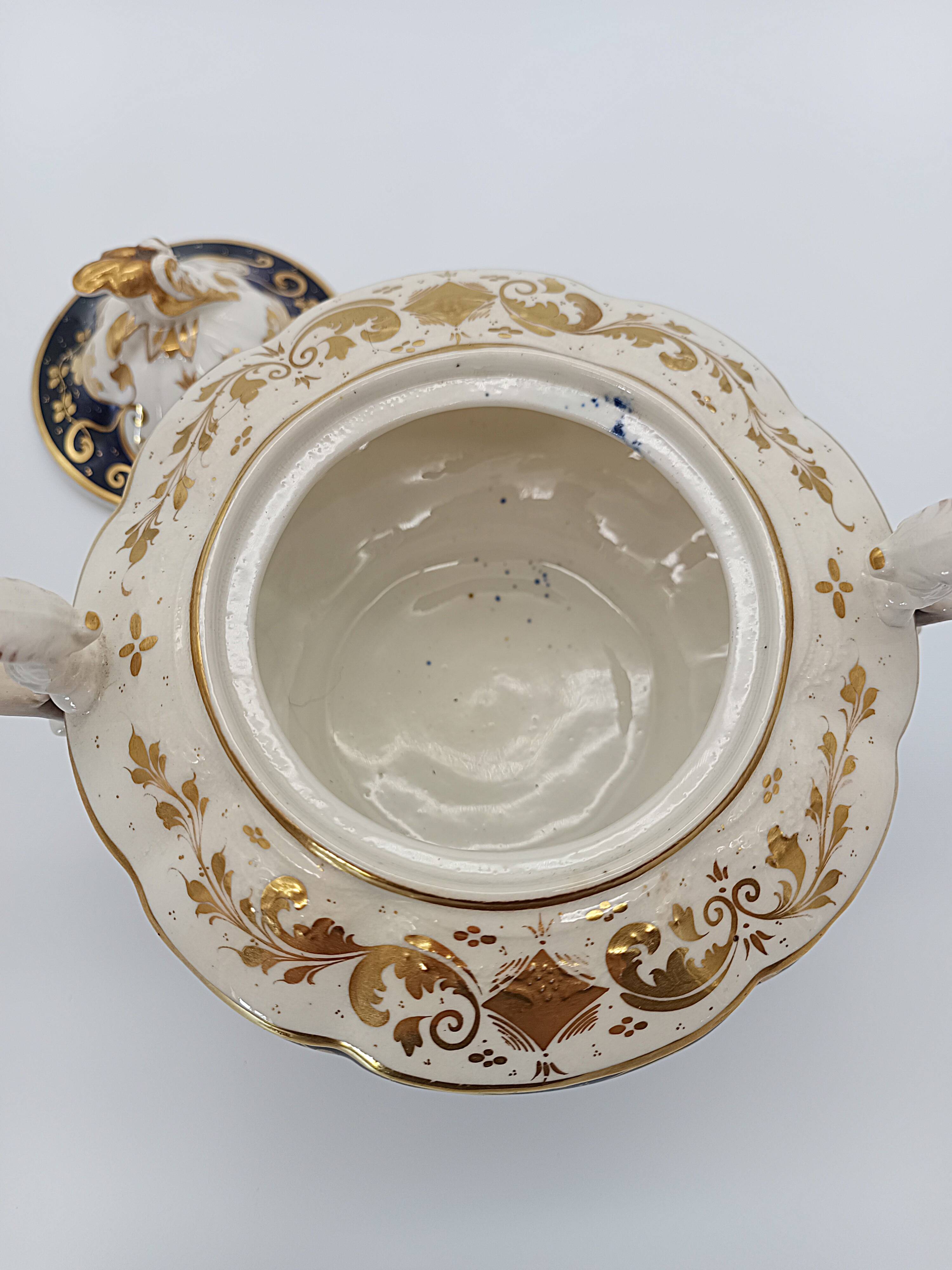Antique porcelain sweet jar in gilded and cobalt blue, Napoleon III style.