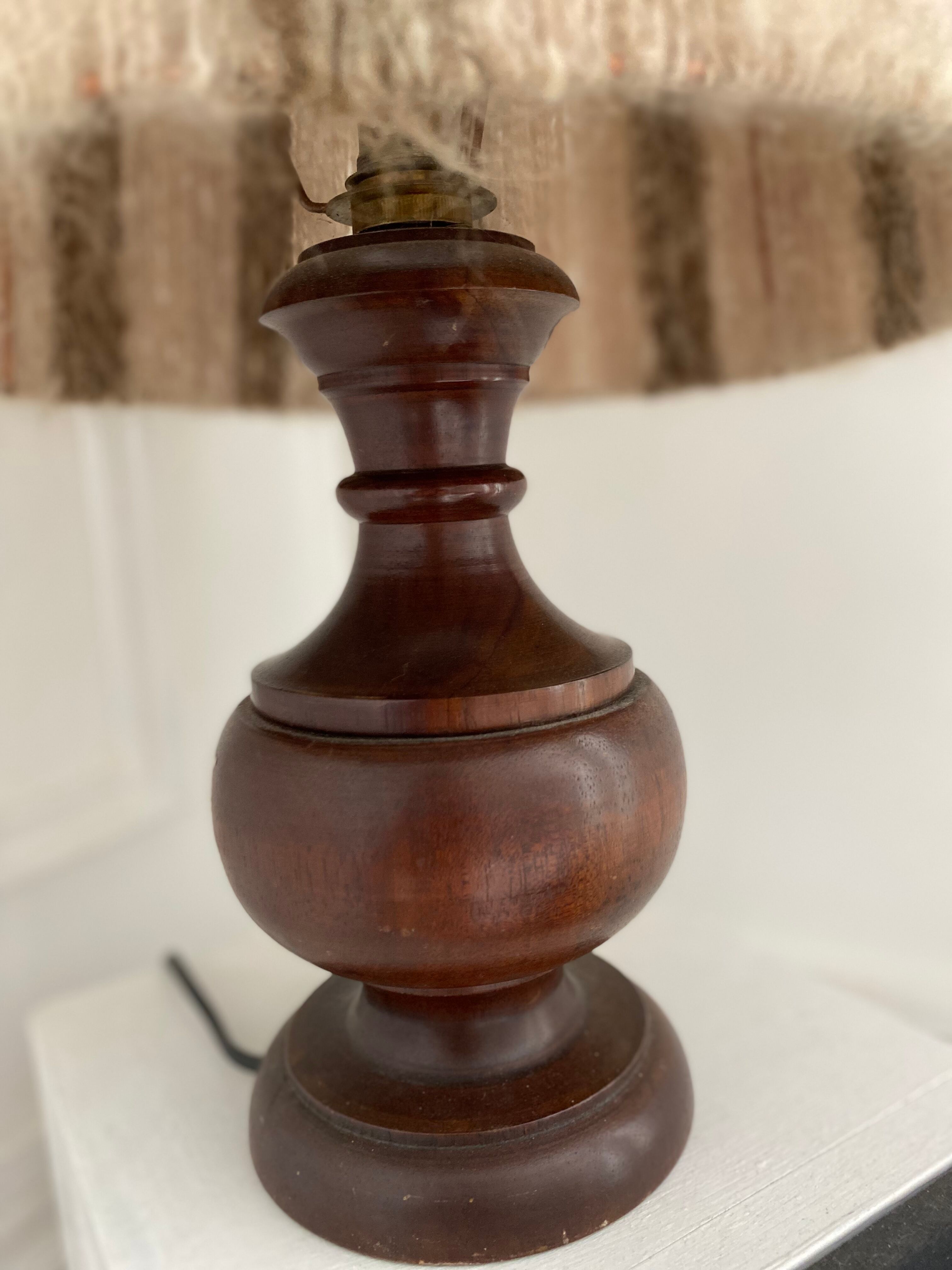 Lampe à poser abat-jour laine vintage