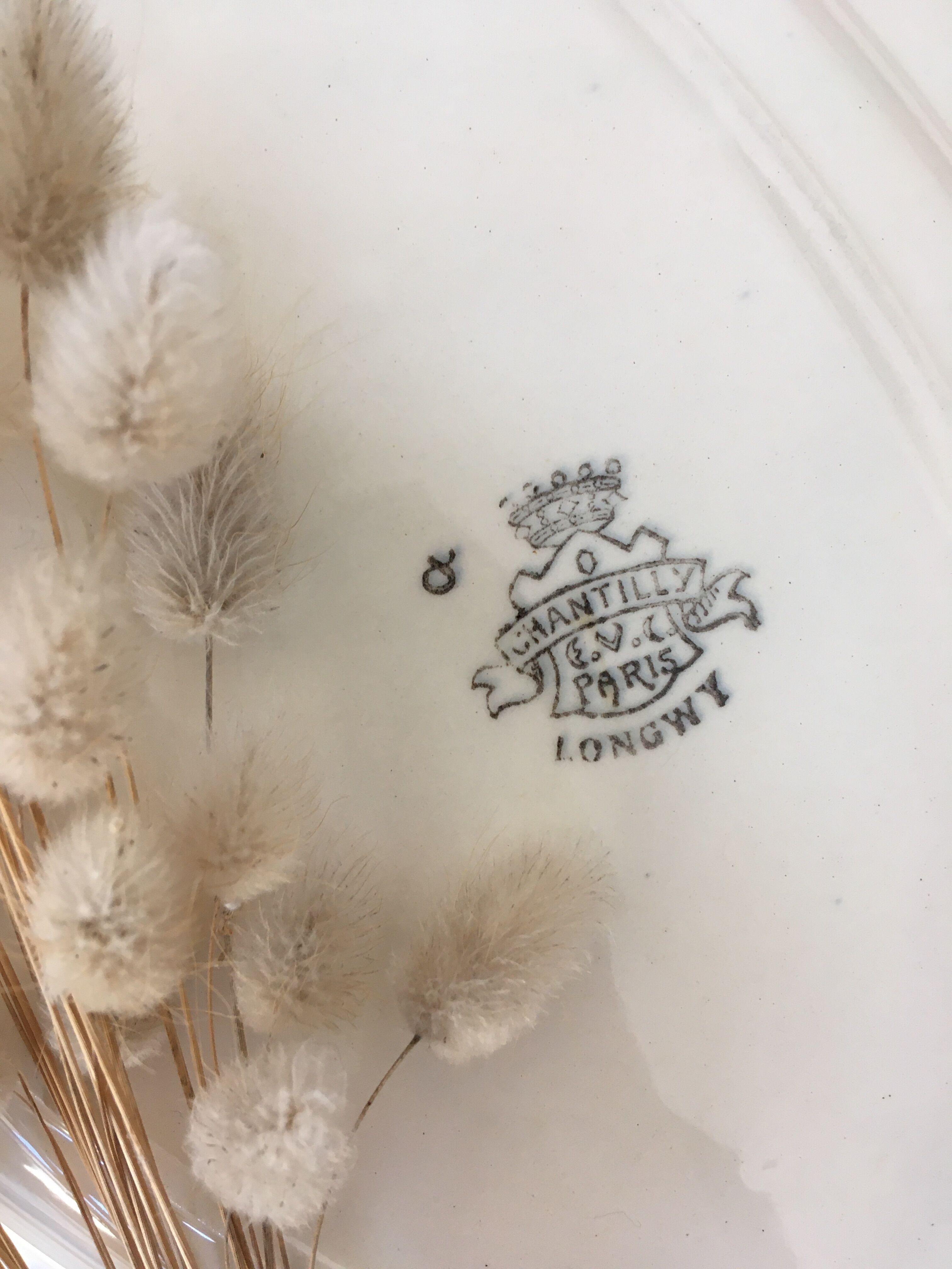 Oval dish chantilly model