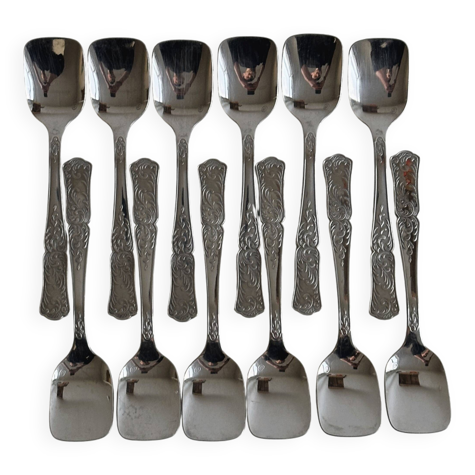 12 small dessert spoons