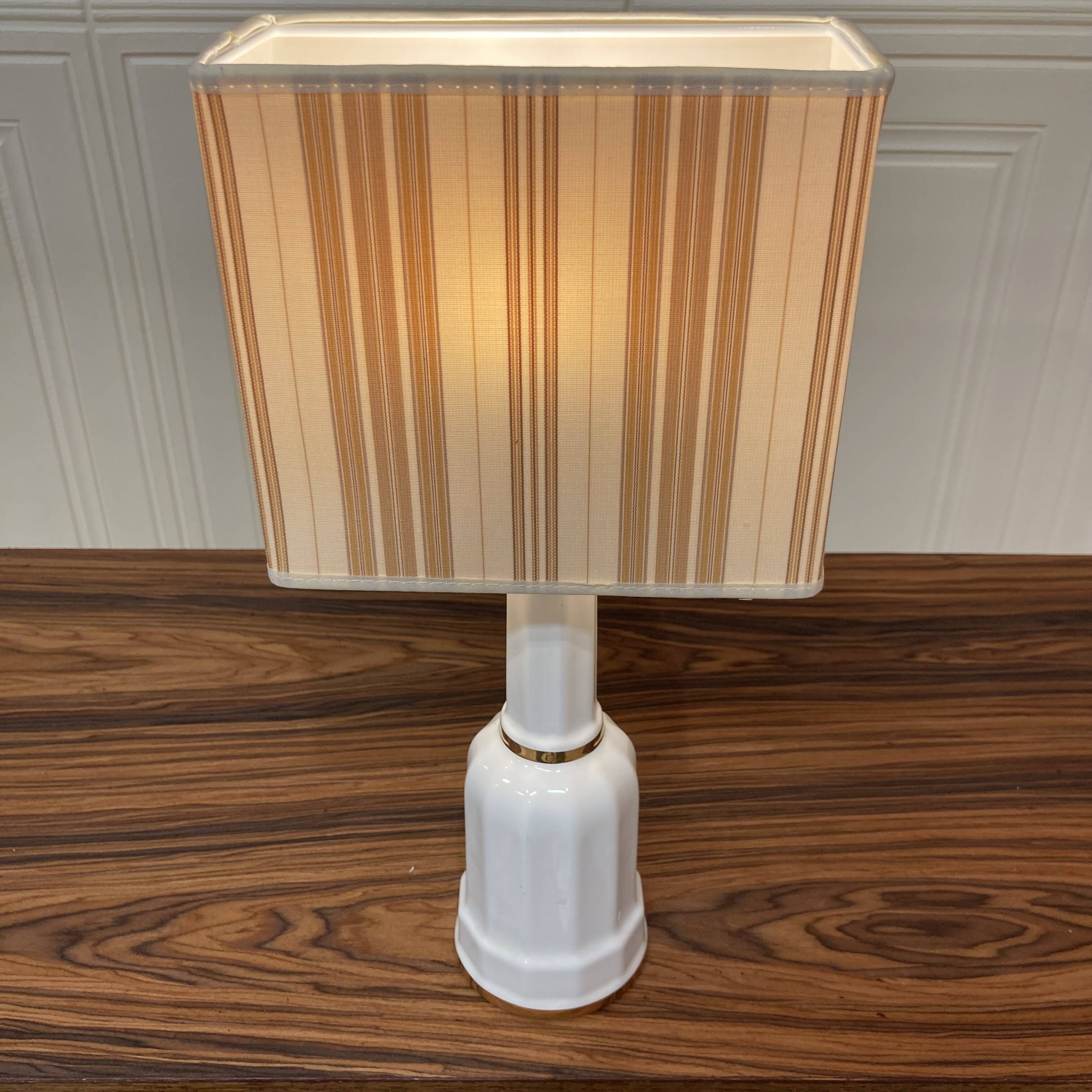 Ceramic lamp stamped design 1960.