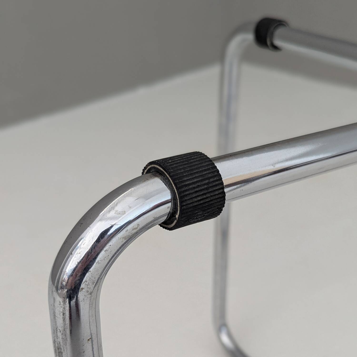 Table B 27 en acier tubulaire de Marcel Breuer, années 1930