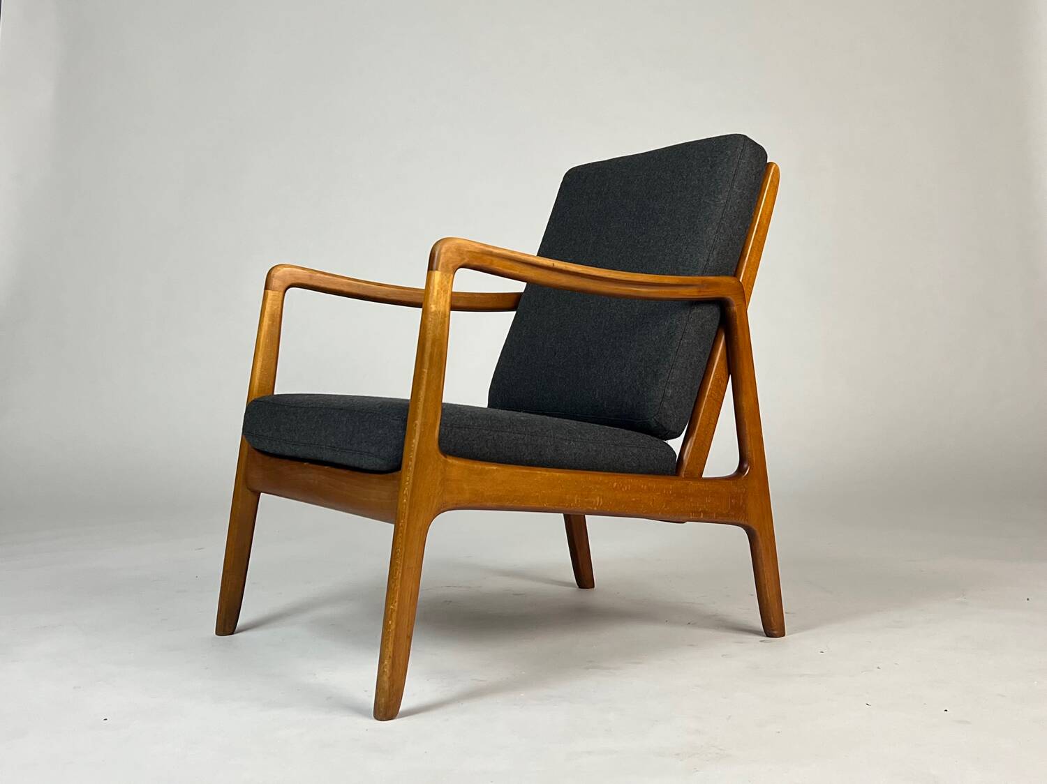 Ole Wanscher FD109 armchair by France & Daverkosen 60s vintage Danish