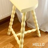 Tabouret tripode