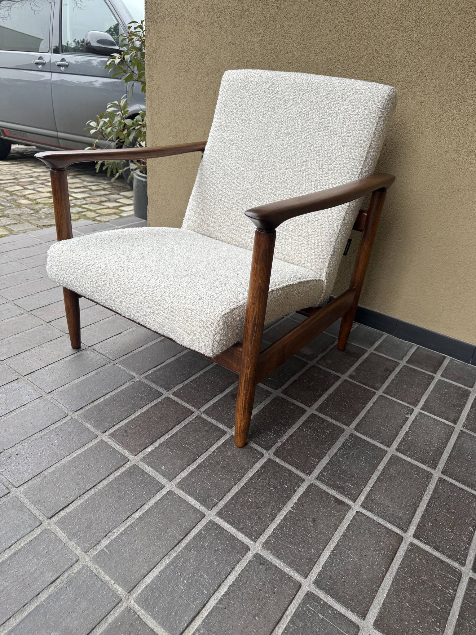 GFM-142 armchair, design by Edmund Homa from the 70s, white ivory boucle - 2 pieces available