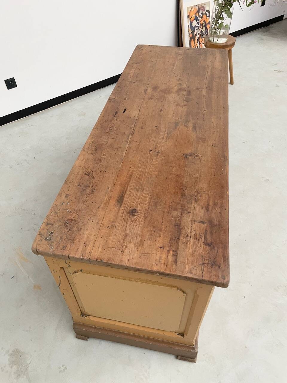 Yellow patina commercial counter from the 50s