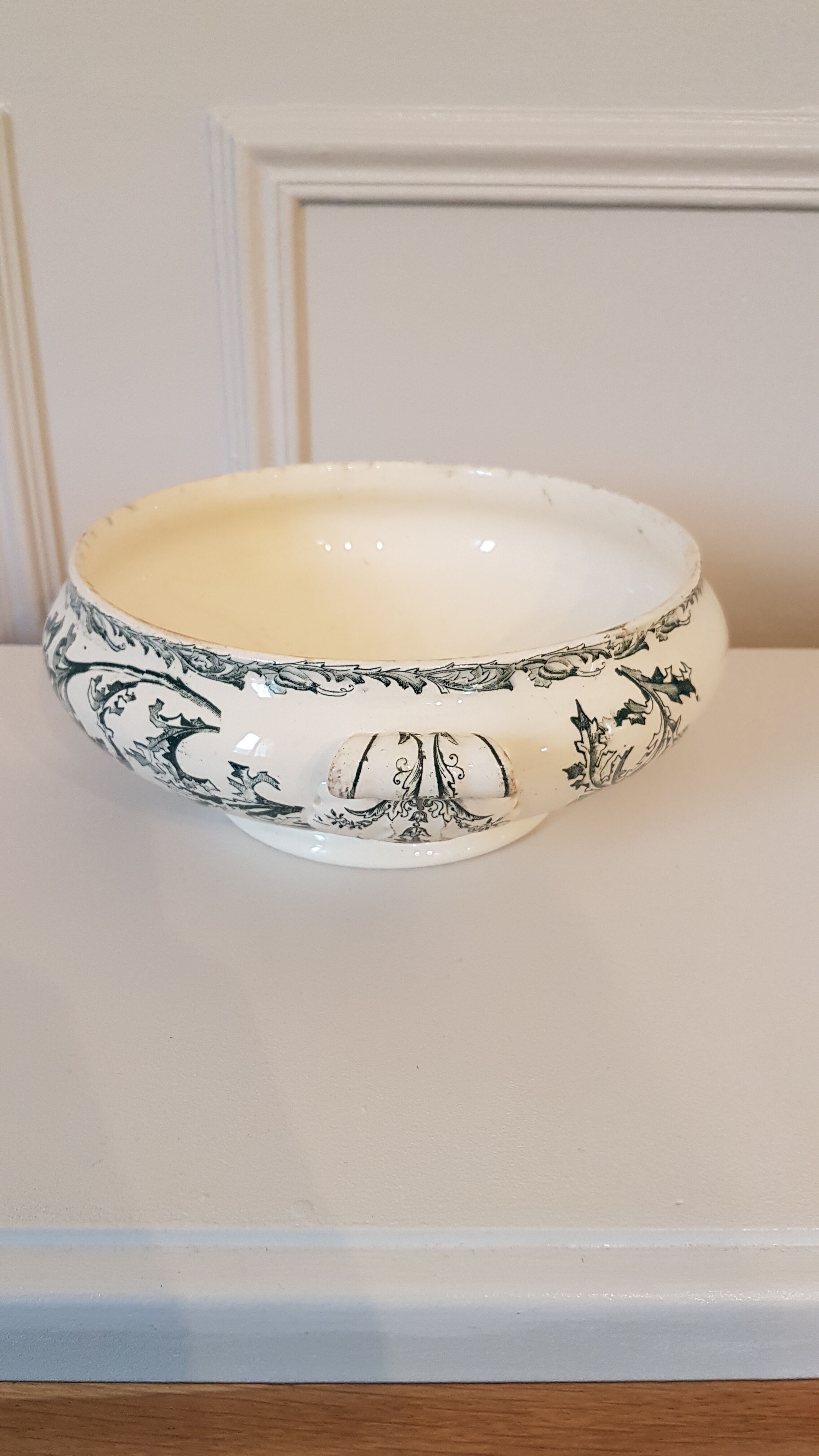 Longwy Datura tureen