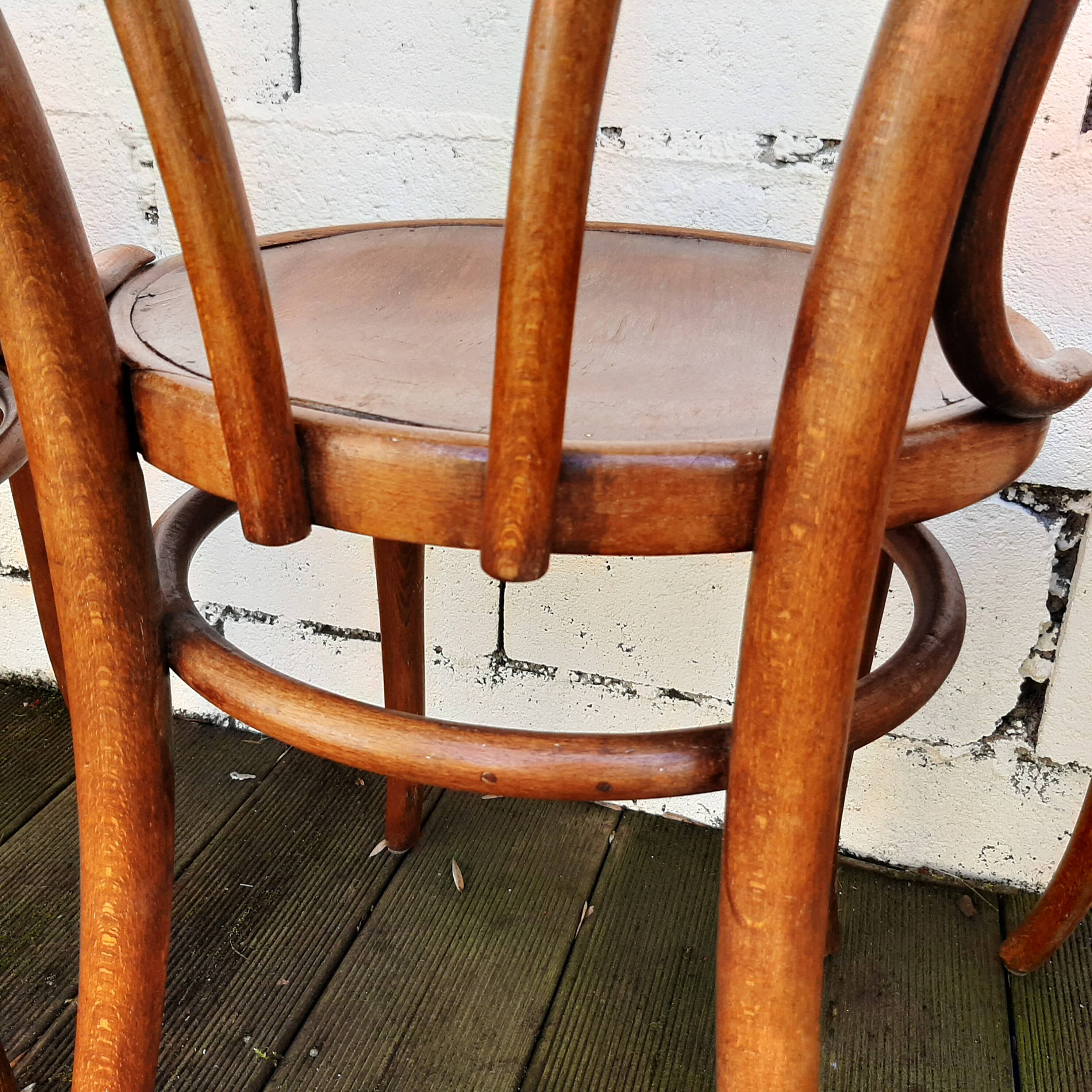 set of 4 Thonet bistro chairs with wooden seats N°4118