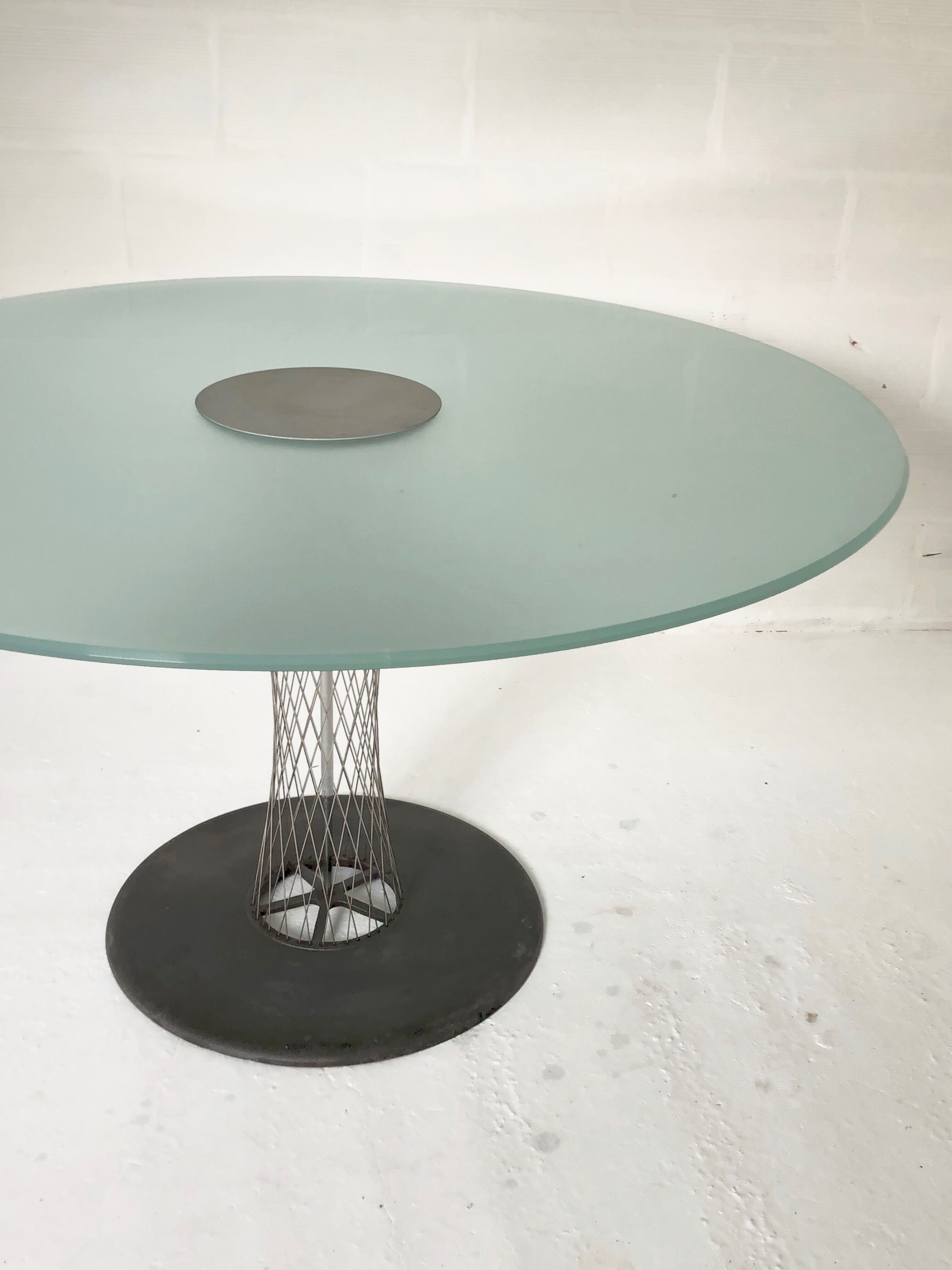 Glass Roundtable by Andreas Ssteriko - B-B italia