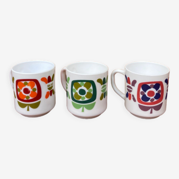Three Mobil cups