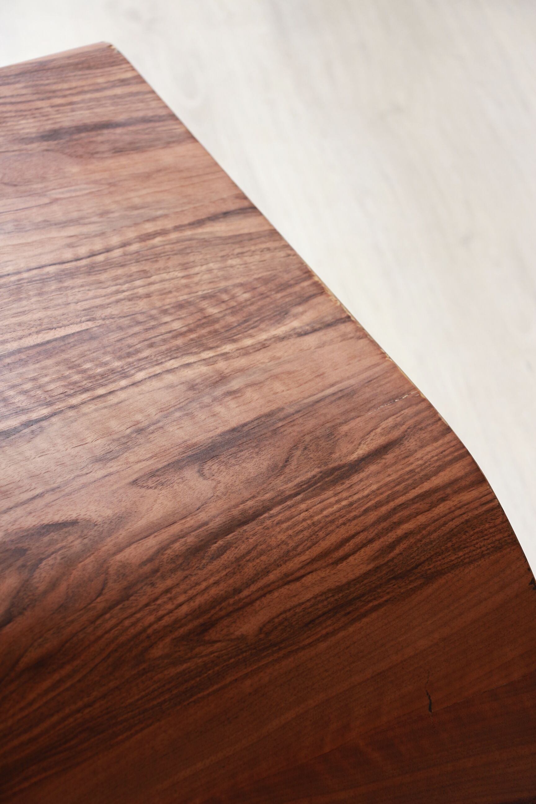 Design coffee table - Walnut