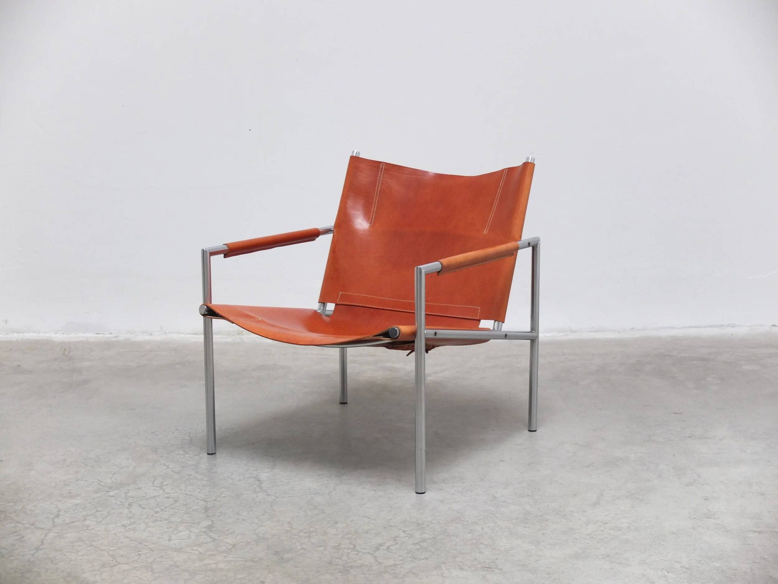 Cognac leather 'SZ02' lounge chair by Martin Visser for 't Spectrum, 1960