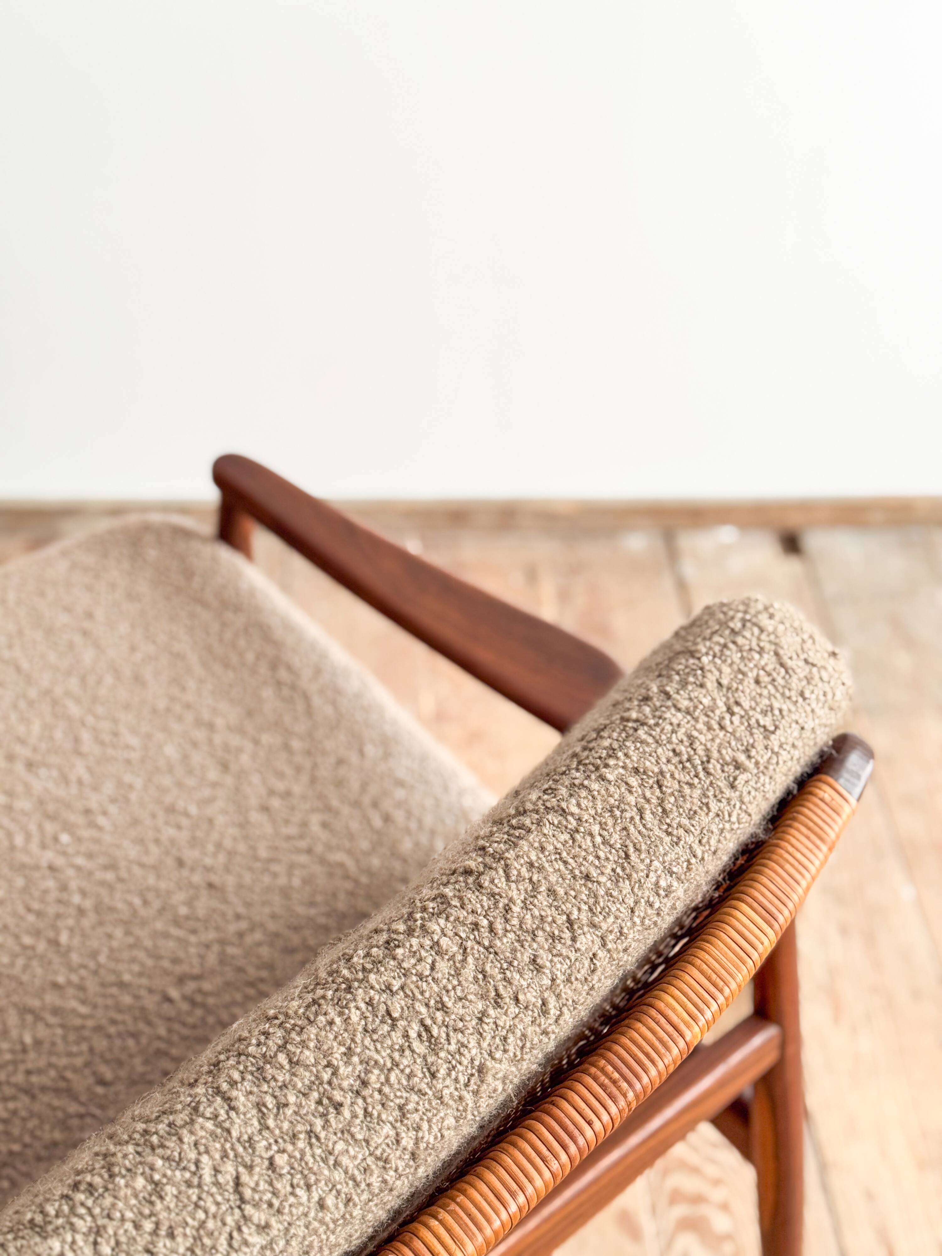 Mid Century Sofa par Hartmut Lohmeyer, teck et cannage