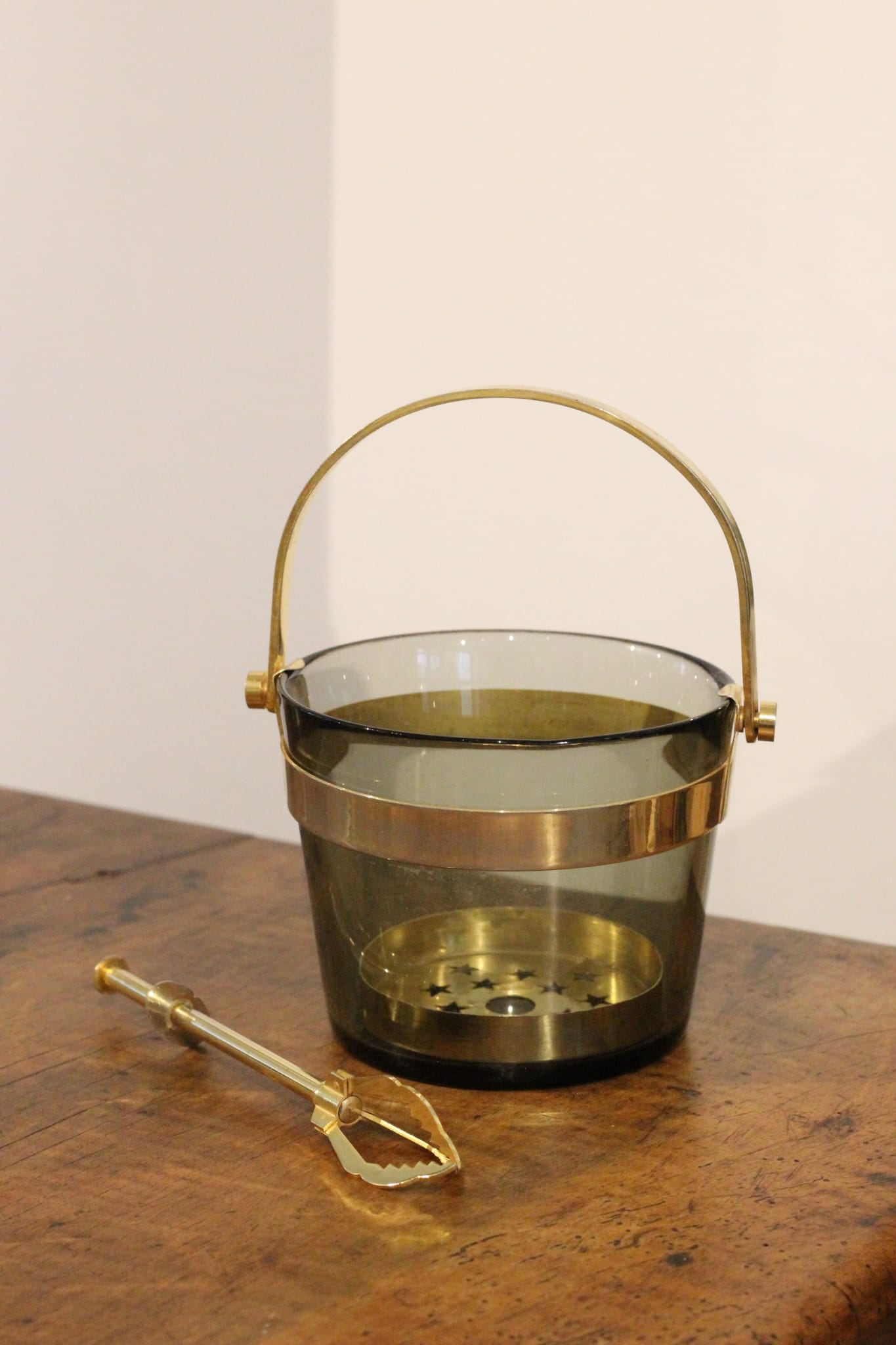 FUGA smoked glass ice bucket with ice clips, design Sven Palmquist for Orrefors, 50s