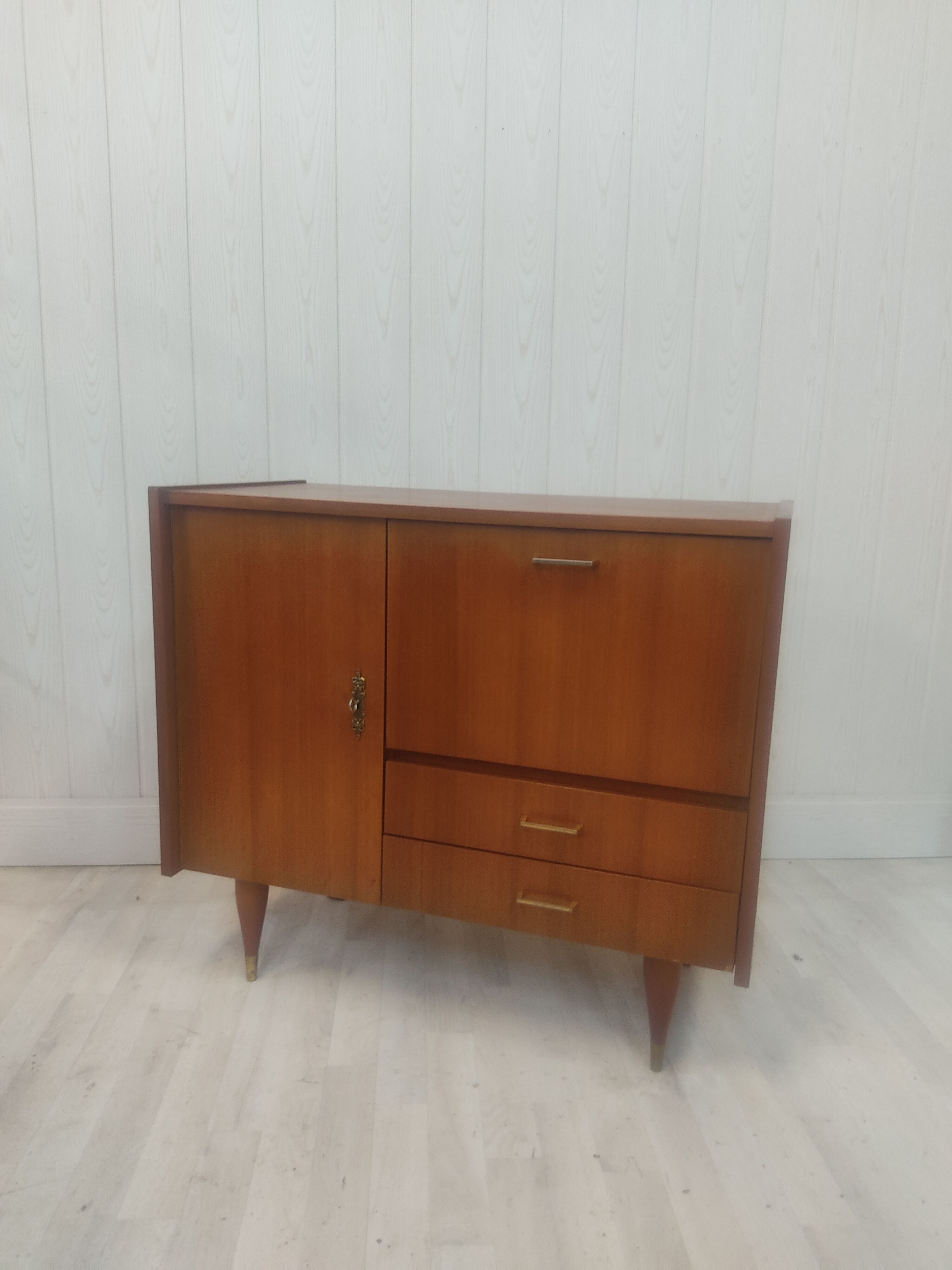 Vintage buffet 60s