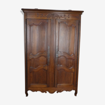 Armoire ancienne en noyer