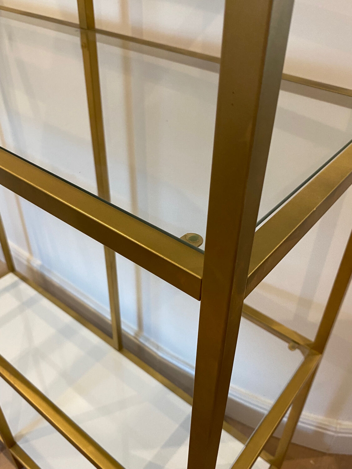 Set of 2 glass shelves