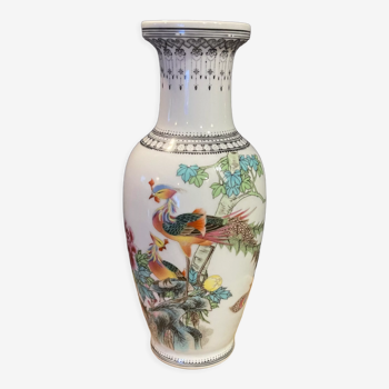 Ancient Chinese vase with porcelain bird green family 20th