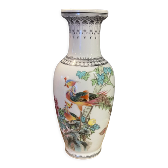 Ancient Chinese vase with porcelain bird green family 20th