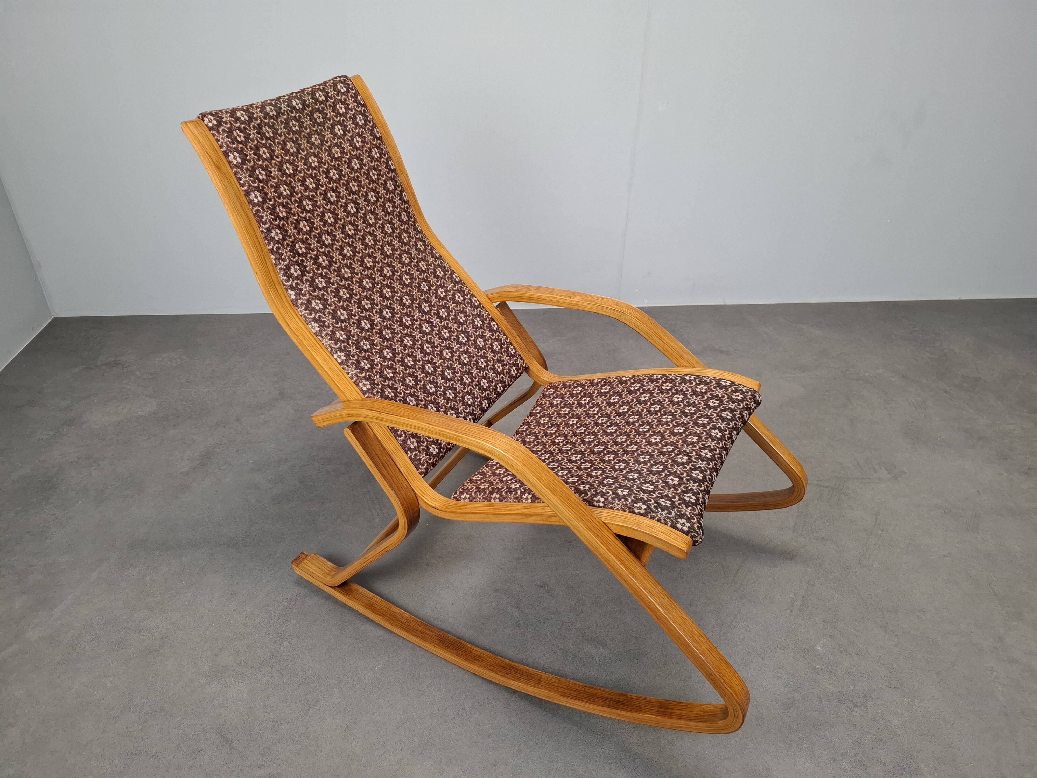 1930s Art Deco Czechoslovak Bentwood Rocking Chair with Original Upholstery