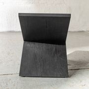 Table d'appoint en chêne noir « LC01 » par Lena Coupez, Belgique, 2024