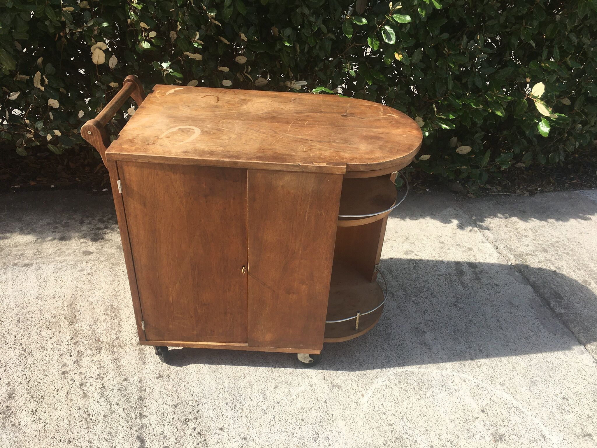 Art deco rolling bar