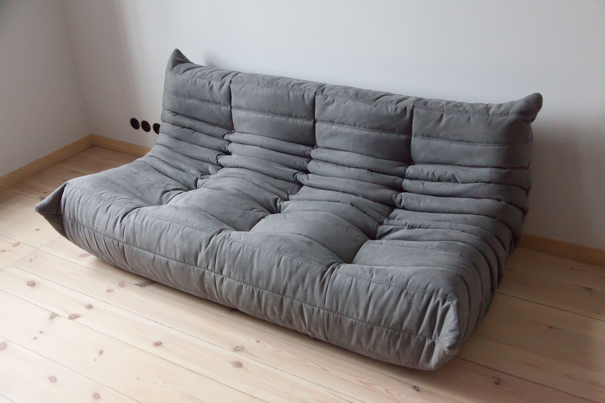 Togo sofa model designed by Michel Ducaroy 1973