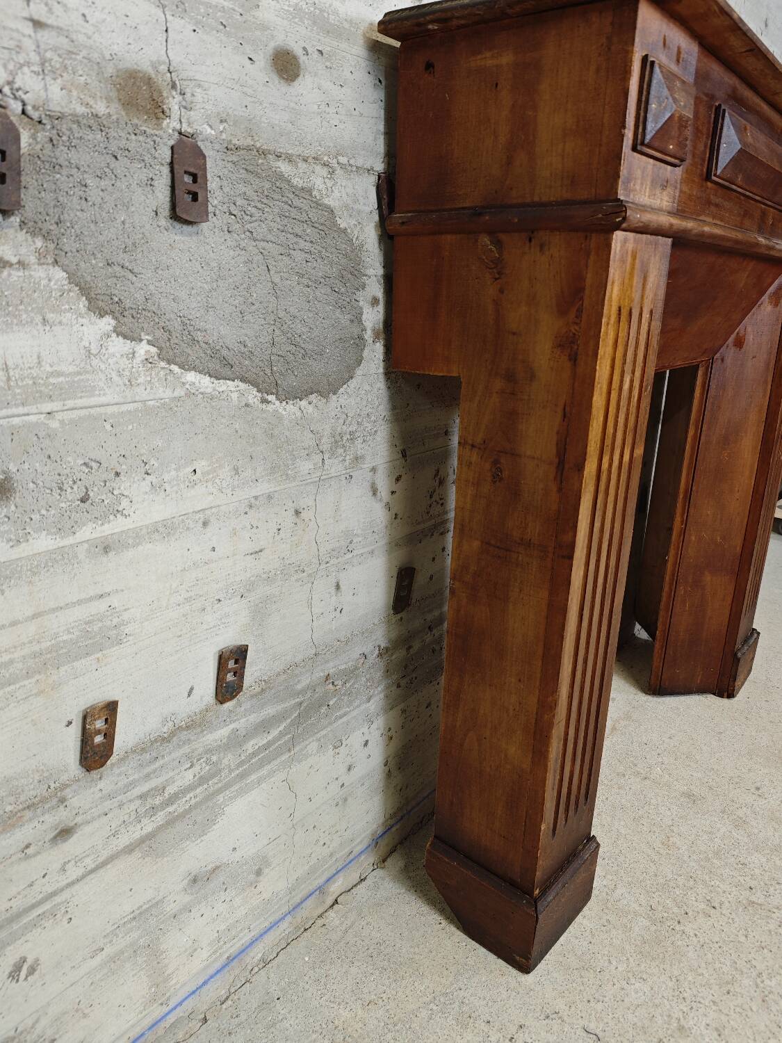 Wooden fireplace mantel