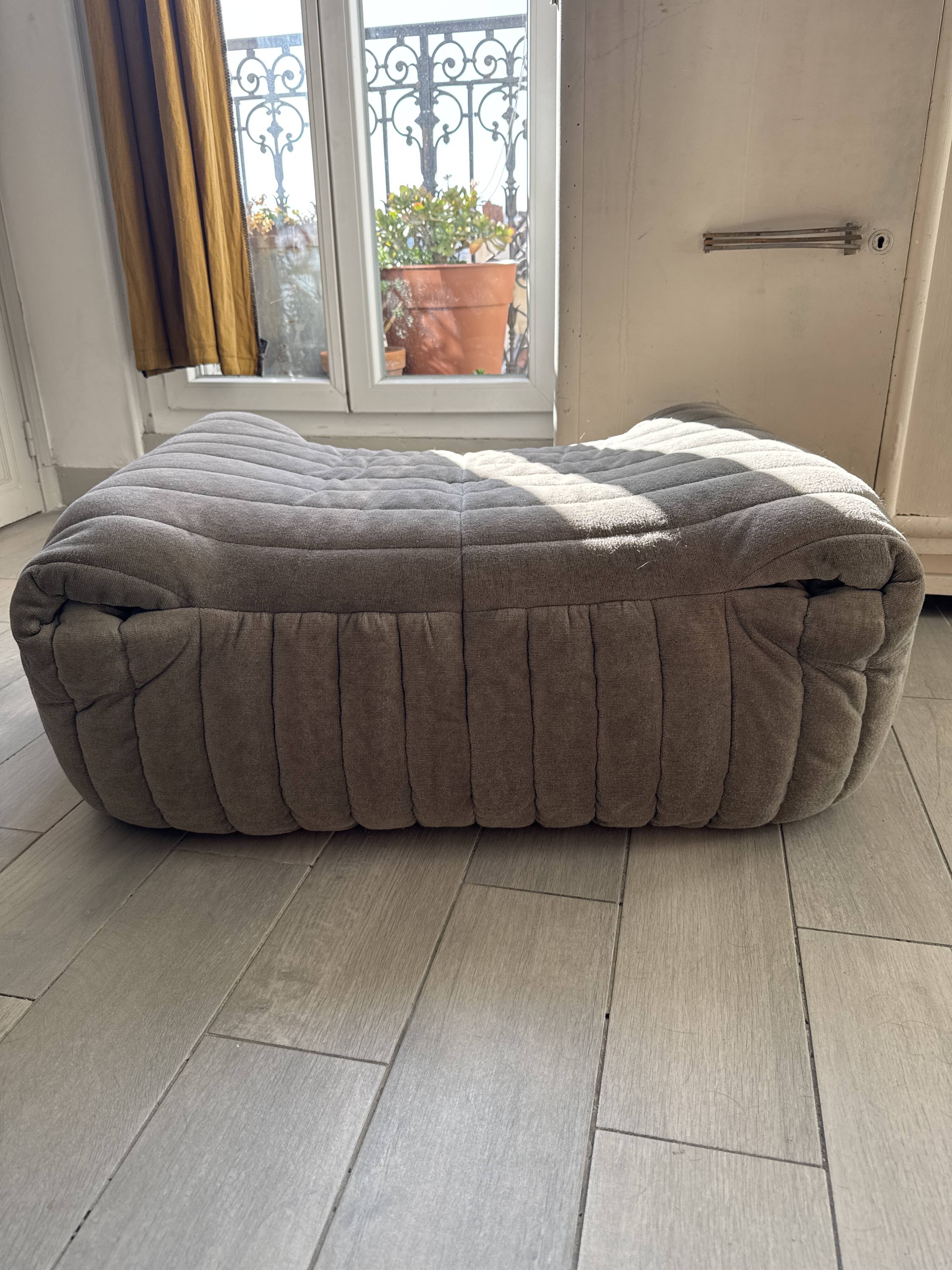 Sandra model pouf armchair by Annie Hieronimus for Cinna ligne roset